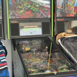 Stern Teenage Mutant Ninja Turtles Pinball HU