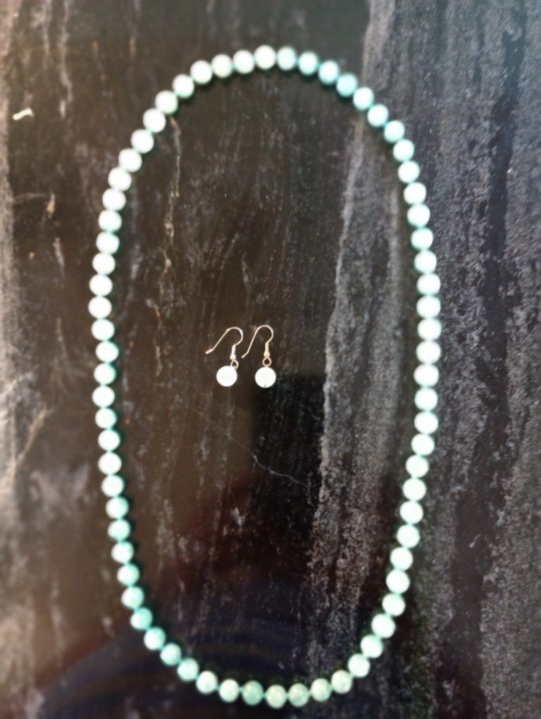 jade necklace • earrings 