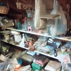 Tons Of Arts And Crafts Supplies (As Much As You Wanna Grab)