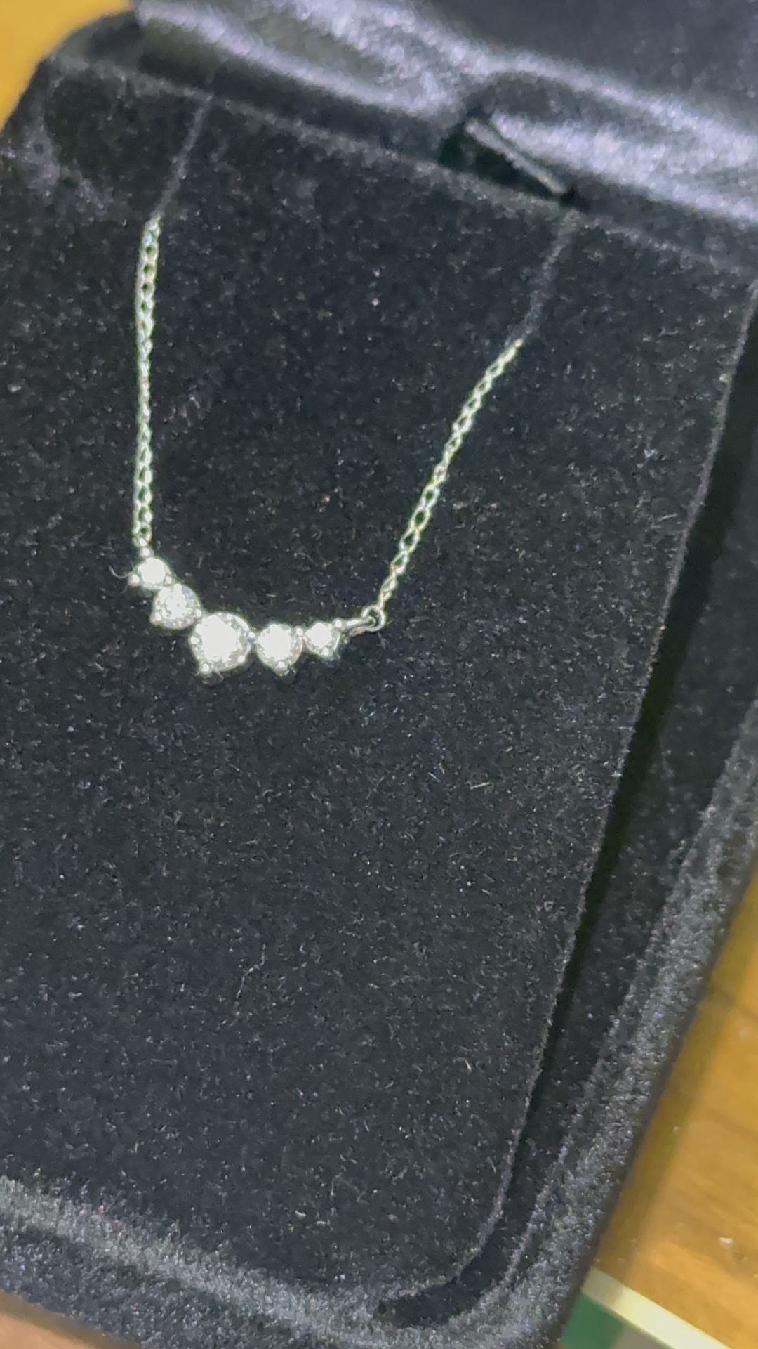 14k White Gold And Real diamonds Necklace