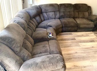 Sectional couch with recliners￼