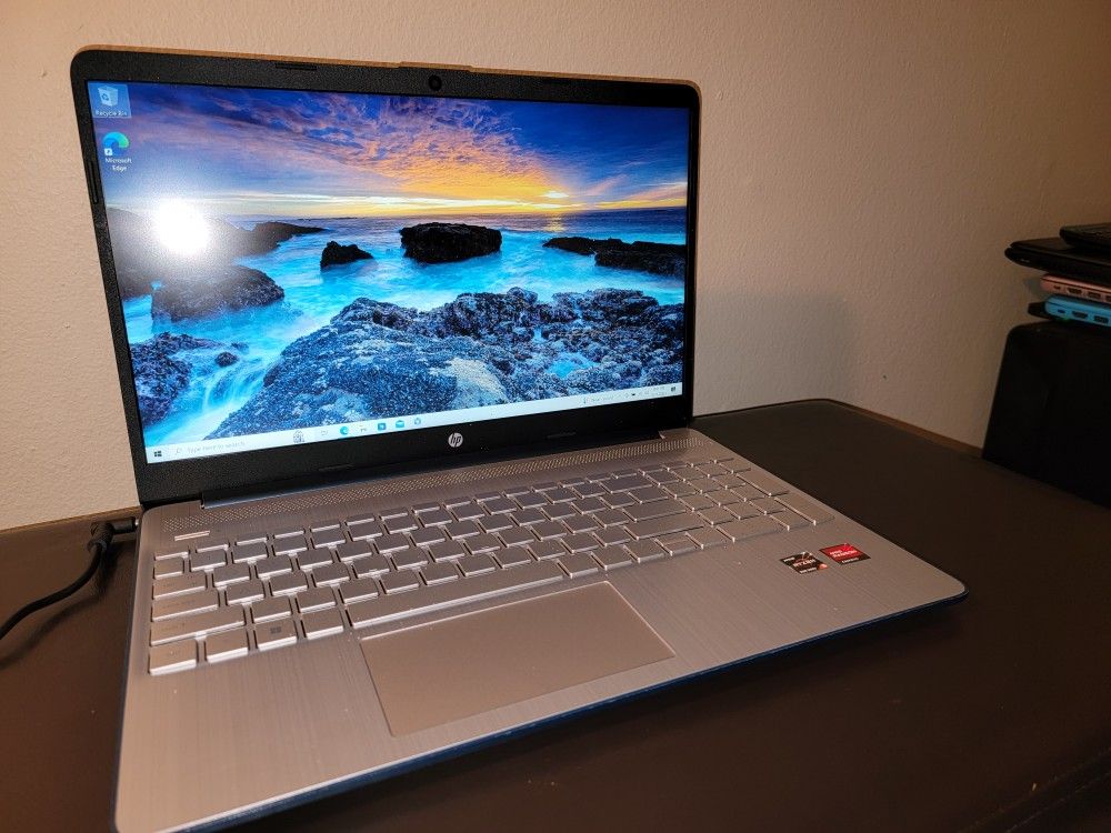 HP Pavilion 15 Laptop Fast 😃🎮 6 Core Ryzen 5 ( 2021 model )