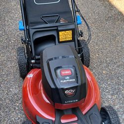 Brand New Toro Recycler 60 Volt Battery Operated Lawn Mower Self-propelled
