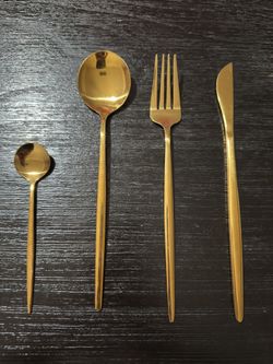24 Piece Gold Silverware