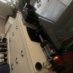 Bedroom & Living Room Furniture 