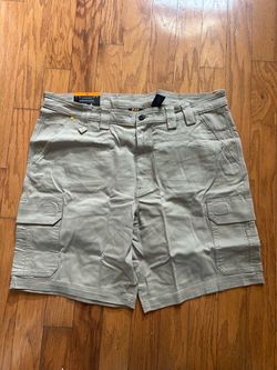 NWT CAT Men's Cargo Shorts Tan size 42