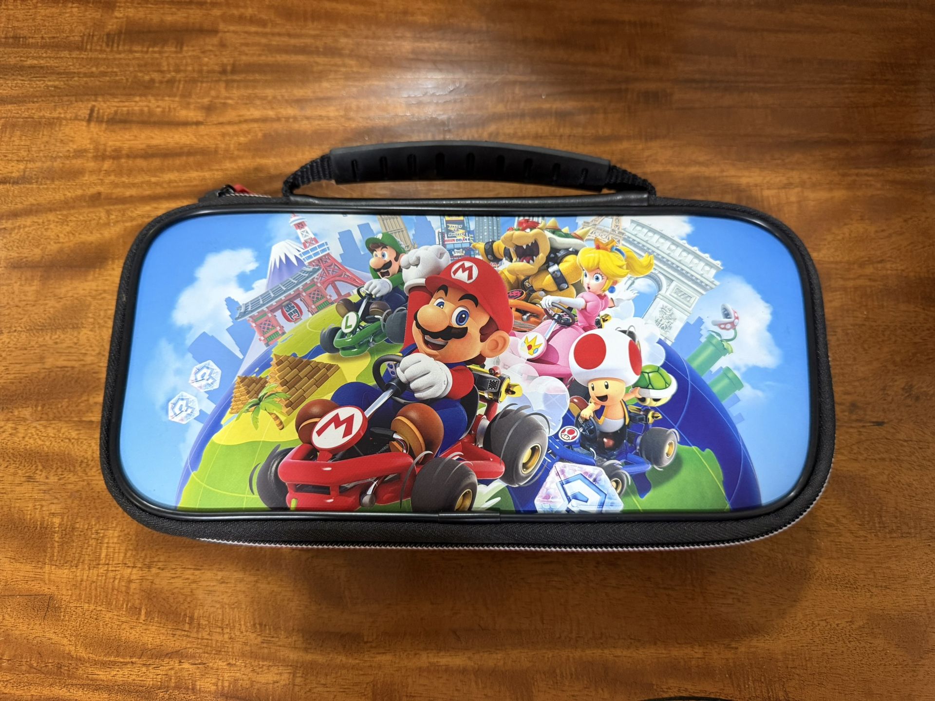 NINTENDO Switch Case - Game Traveler Deluxe - LIKE NEW! PICK UP IN CORNELIUS