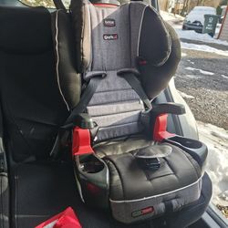 Britax Frontier Convertible Car seat To Booster