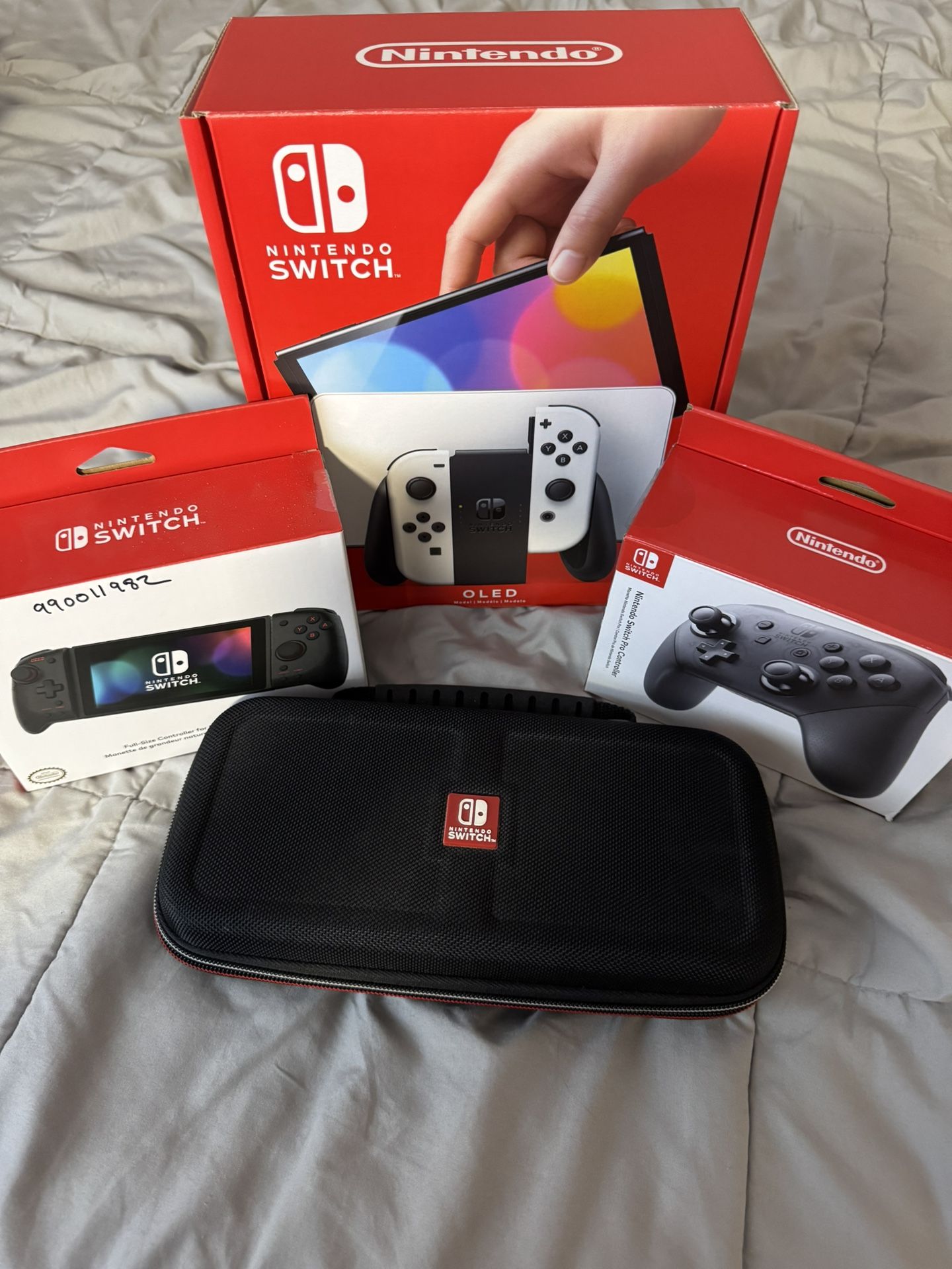 Nintendo Switch OLED White, 1TB MicroSD Card, Switch Pro Controller, Hori Split Pad Pro, games, case
