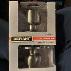 Keyed Doorknob Entry