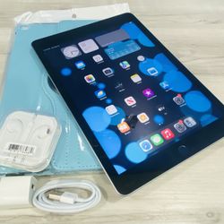 Apple iPad 5th Generation – 32GB – Excellent Condition (Like New)