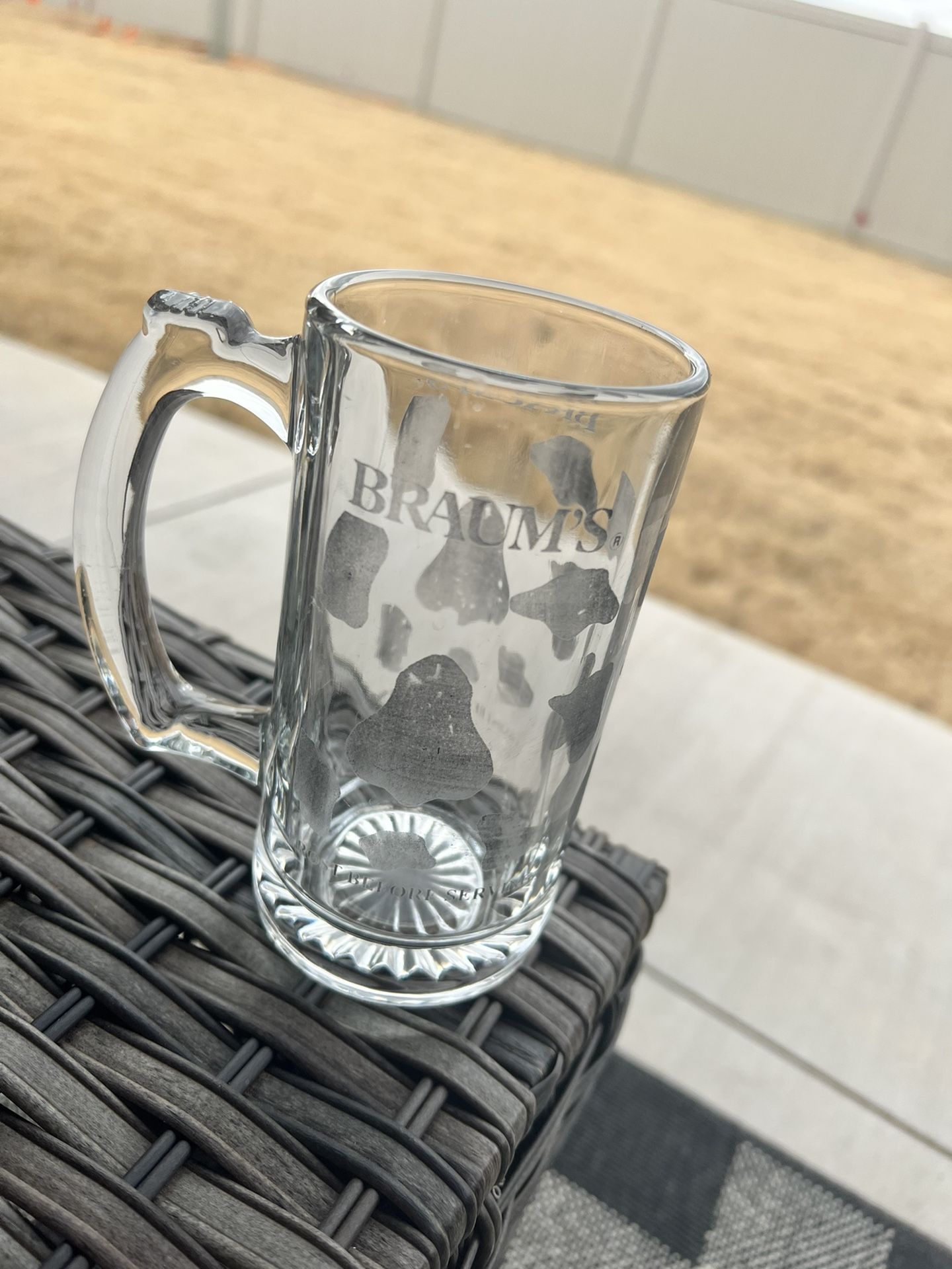 Vintage Braums glass