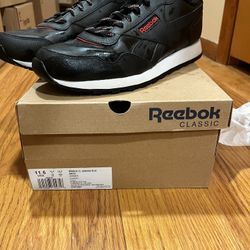 SIZE 11.5 MEN  - Reebok Classics Harman Run Black 