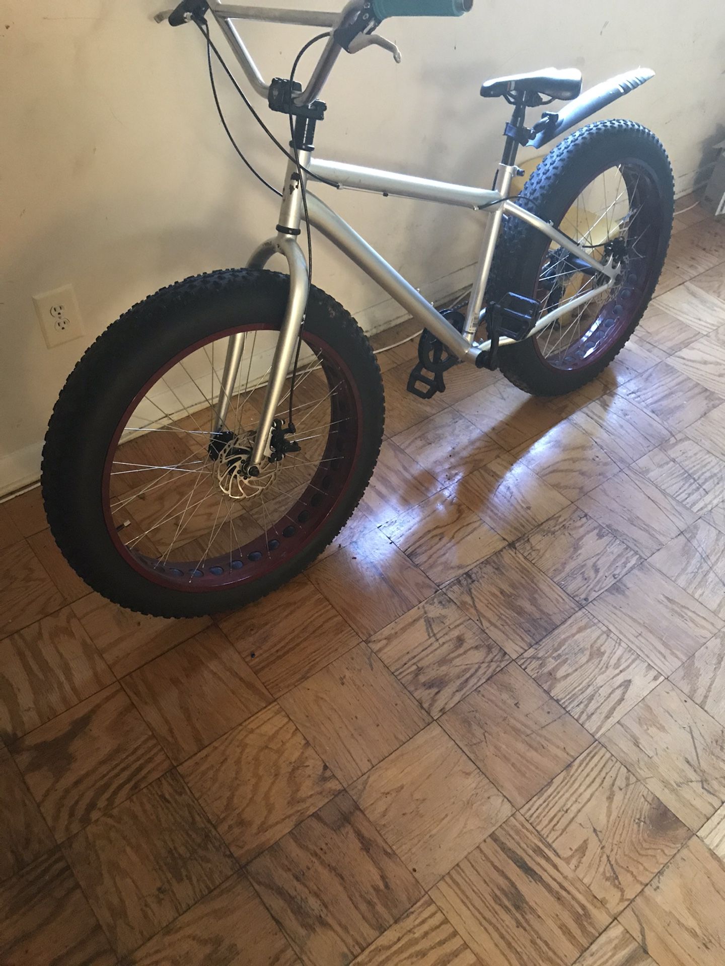 Mongoose 26inch fat trie bike
