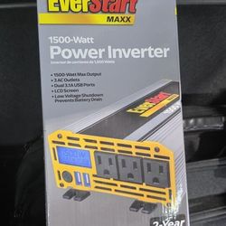 EverStart Maxx 1500 Watt Automotive Power Inverter with USB Power and Digital Display