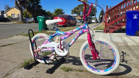 Girls Bike 18"Tires  Age 5 - 9 Yrs Old