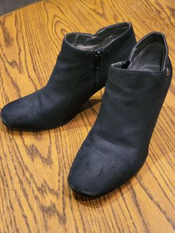 6 womens black ankle boots with heel
