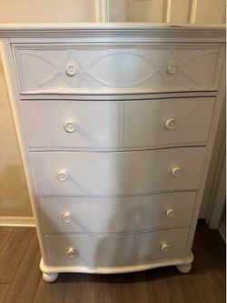 White dresser & nightstand