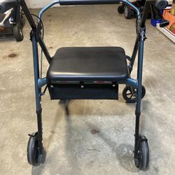 Walker with lock and lift by Nova
