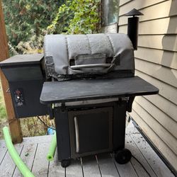 Traeger Lil Tex with Heat Blanket and Cabinet