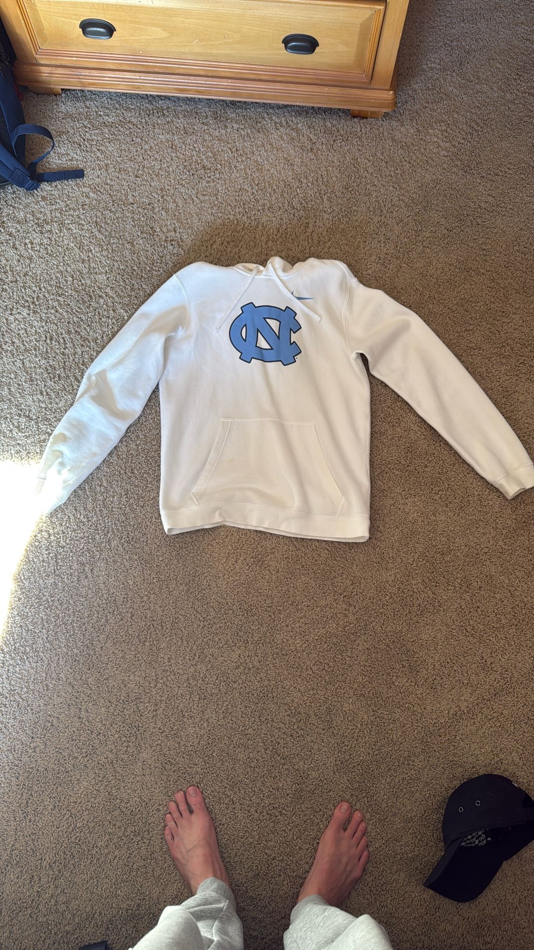 Nike North Carolina Tar Heels Club Hoodie- Size Medium