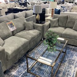 Grey Sofa Loveseat! $599 📲🩶🔥