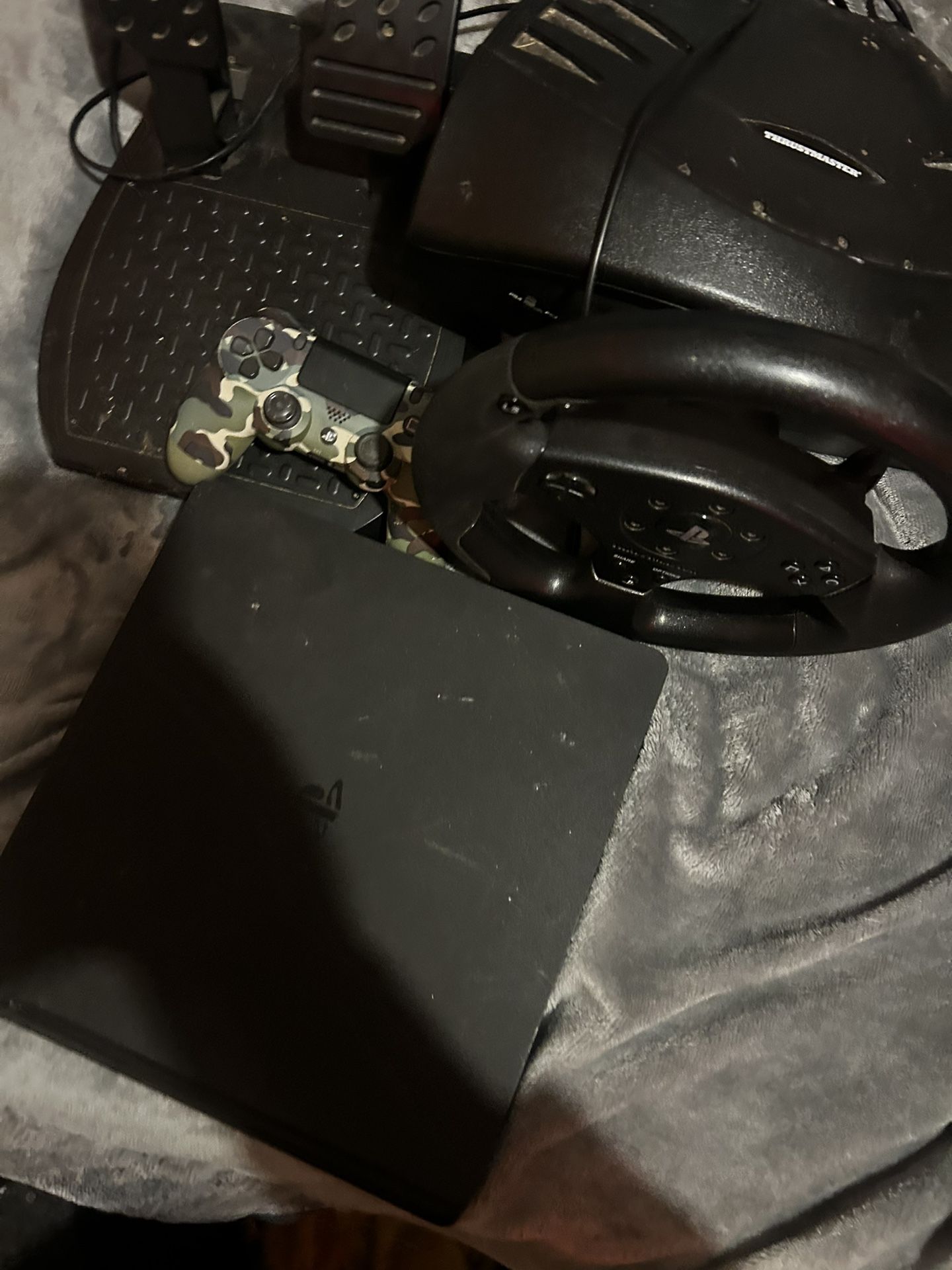 PS4 And Gaming Wheel