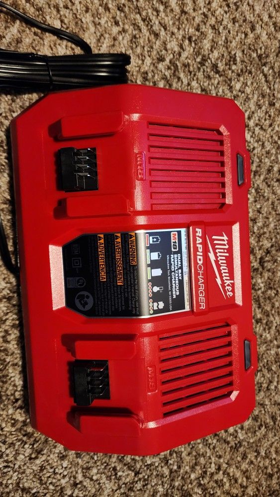Milwaukee Rápid Charger