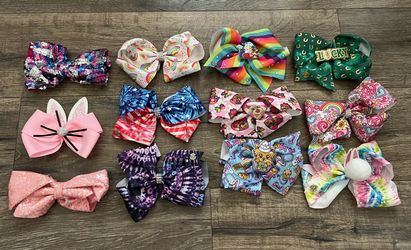 Girls bows (mostly jojo bows)