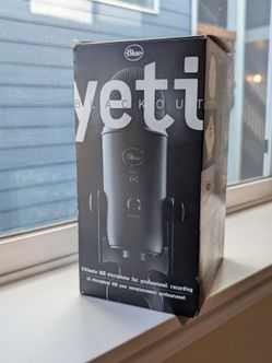 Logitech Creators Blue Yeti Blackout USB Microphone - Used Once, Like New