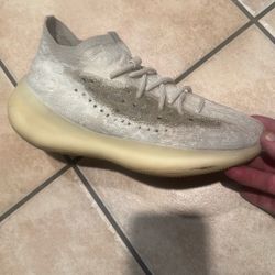Yeezy boost 380 Size 9W