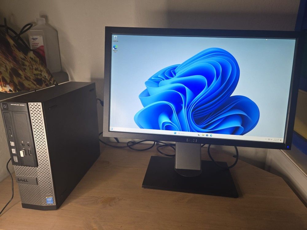 Combo Computer And Monitor / Open To Trade