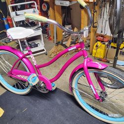 Huffy Cranbrook women's cruiser bike