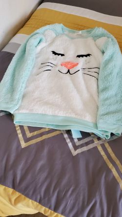 Girls Sweater New. Size 7/8.