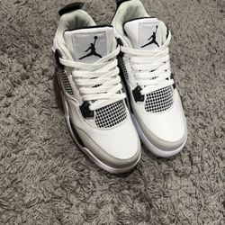 Jordan 4 Military Black 