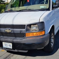 2009 Chevrolet Express Cargo Van