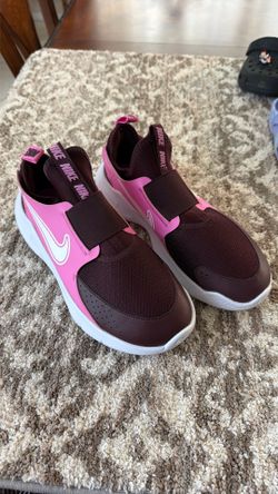 Women’s Nike Sz 6