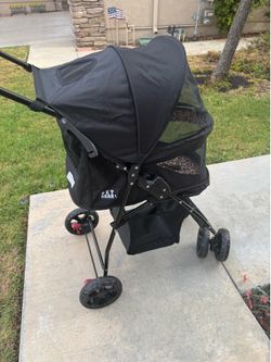 Pet Stroller- Cat or Dog wagon Carrier.  Easy to Push, light weight. For 35 pet size. Brand new.