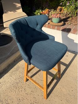 Set of 4 Upholstered Counter Stools – Blue Barrel Back Design