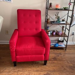2 Recliners With USB Ports And Plugs