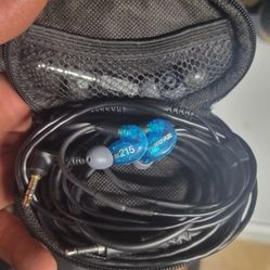 Shure SE215 Sound Isolating Earphones