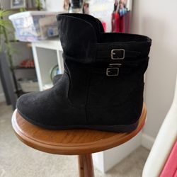 Ladies Boots
