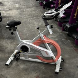 Indoor cycling bike