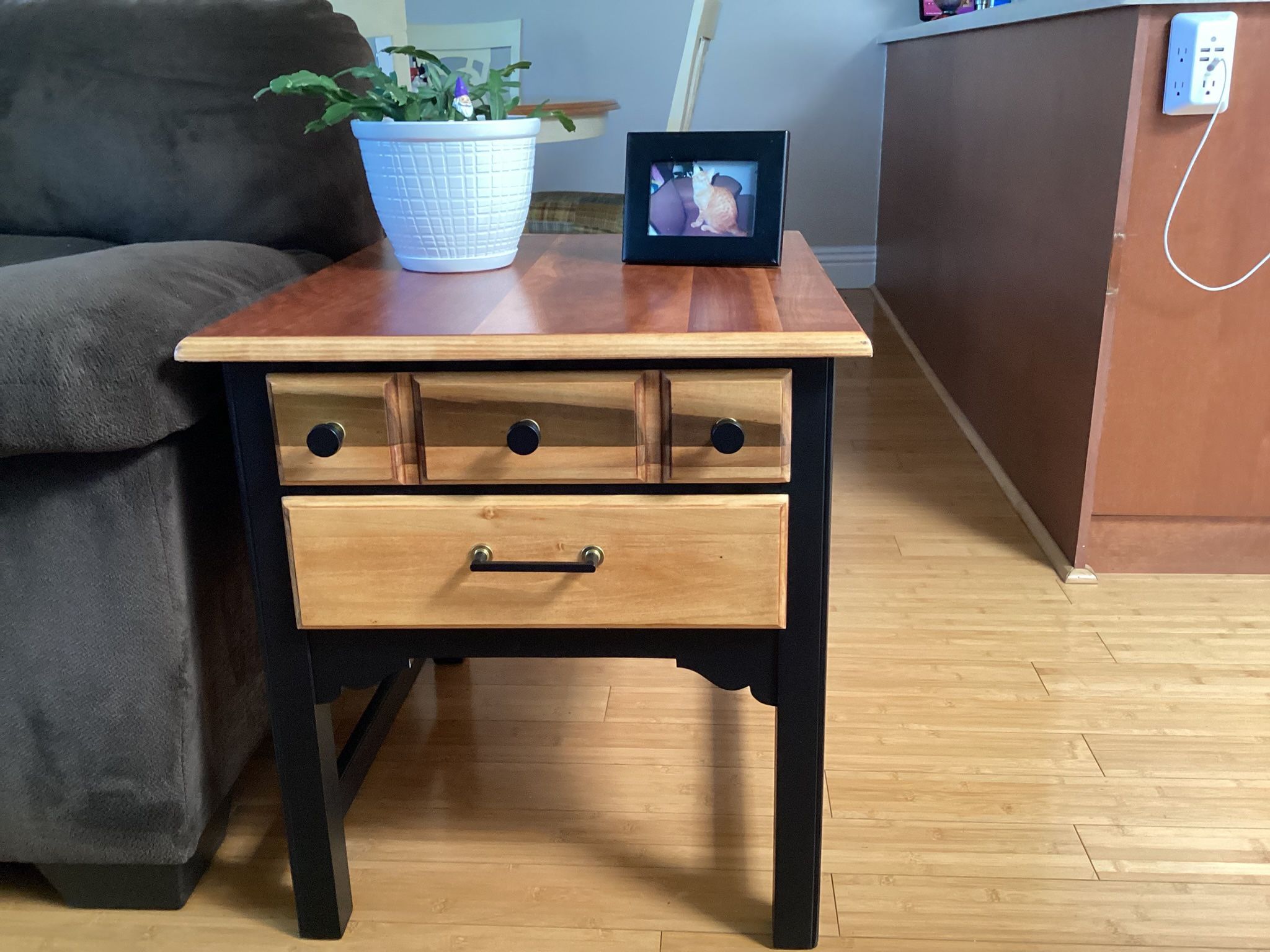 Refurbished End Table/Night Stand