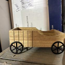 6 Wooden Wagons 