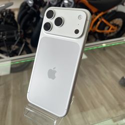 iPhone 17 Pro Max Silver! 256GB! Unlocked! Financing Deal! $10 To $100 Down Payment! 