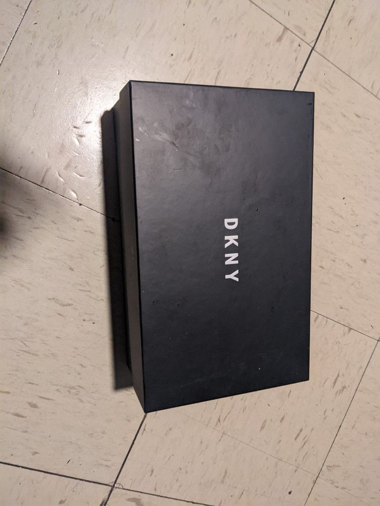DKNY woman Shoes 9.5/10 $25