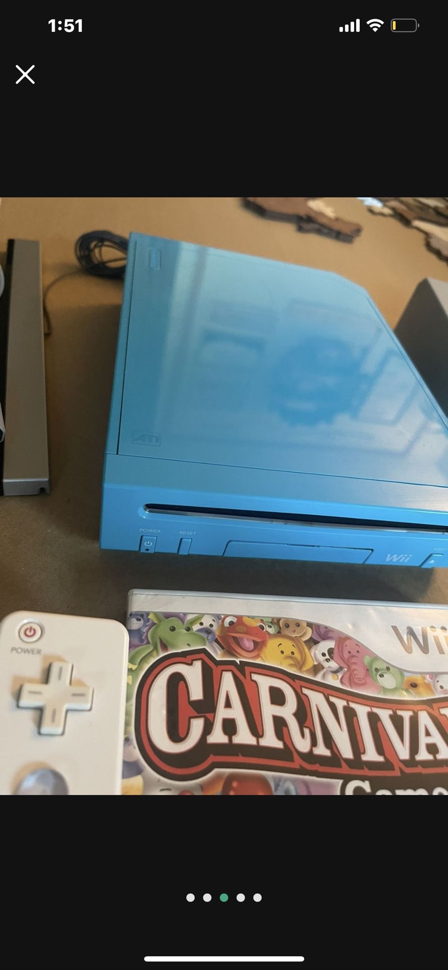 Nintendo WII set blue console, remotes, handles and games