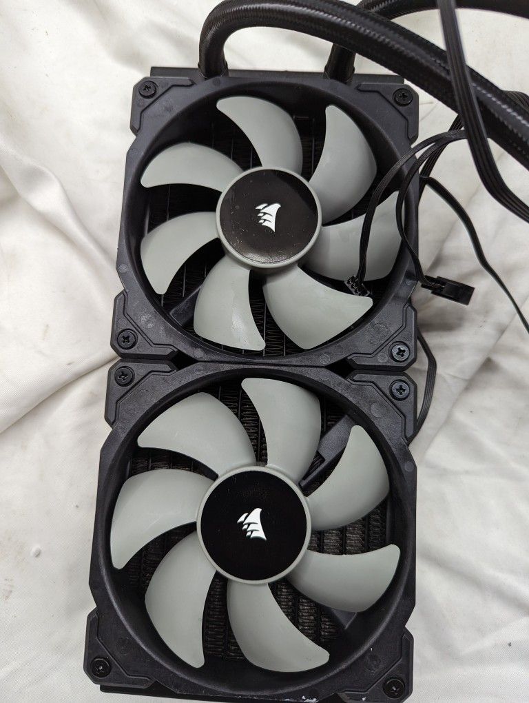 Corsair iCUE H100i Pro Liquid CPU Cooler