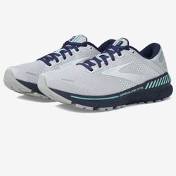Brooks® Adrenaline GTS 22 barely used Women 9.5 running shoes